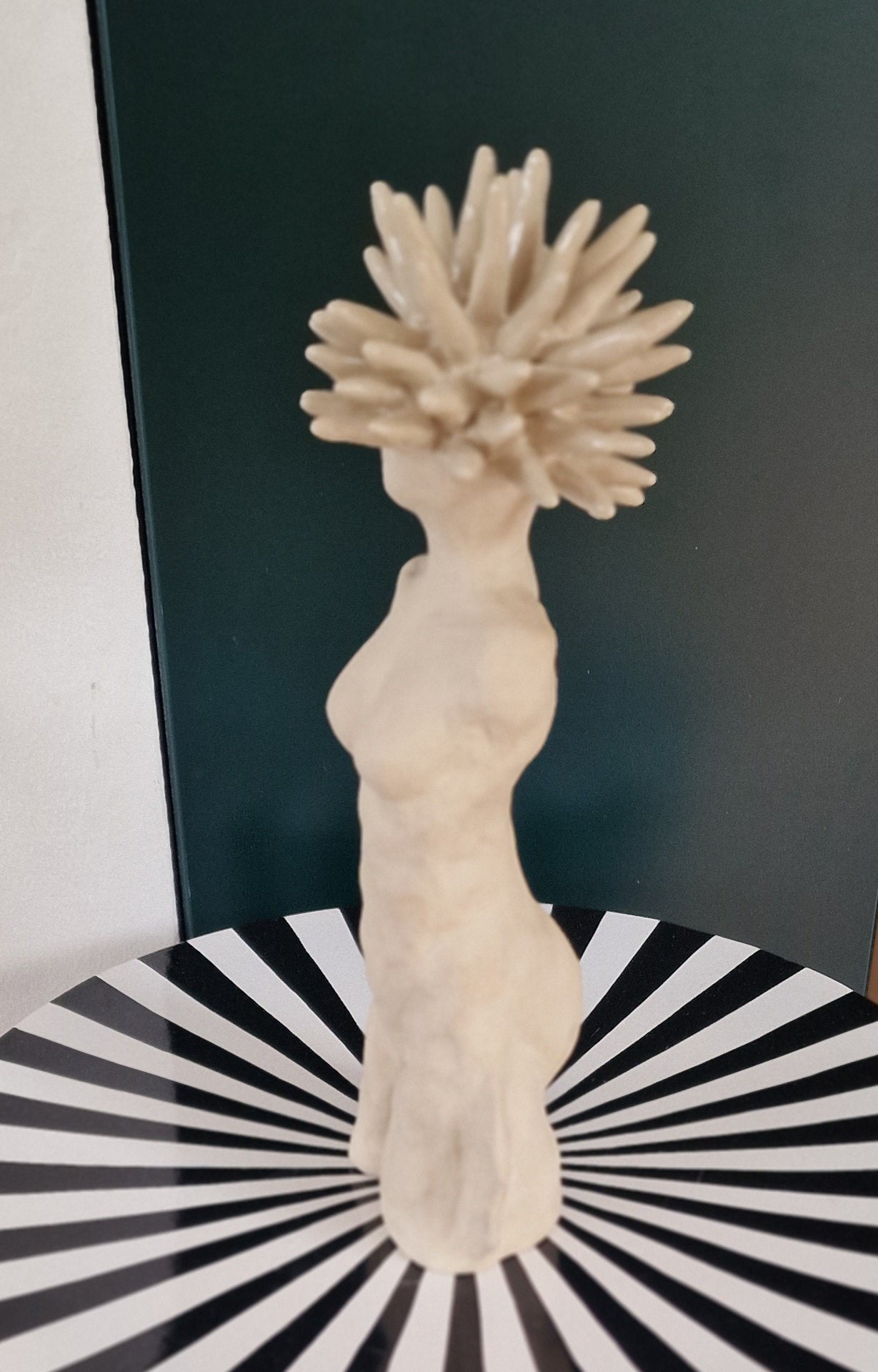 Spikes torso i keramikk