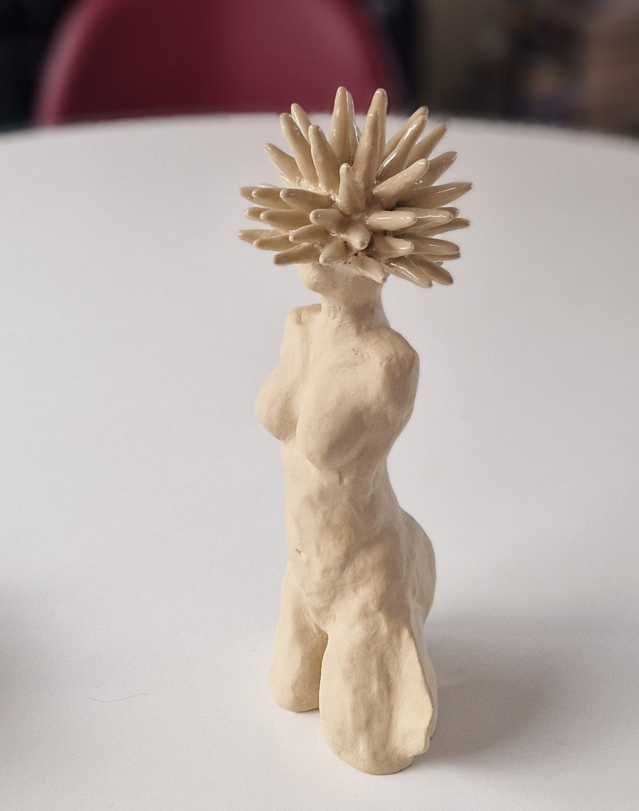 Spikes torso i keramikk